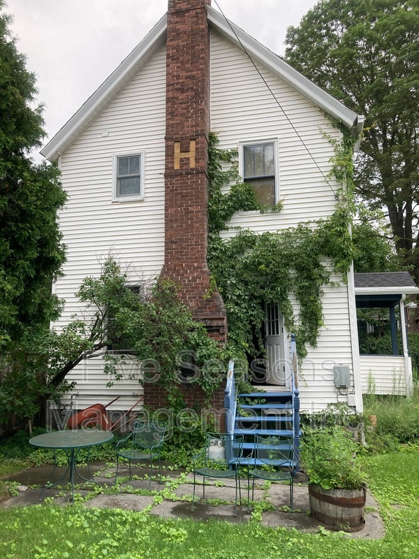 Building Photo - 254 Pearl St