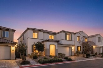 Building Photo - 9945 Birch Knoll Ave