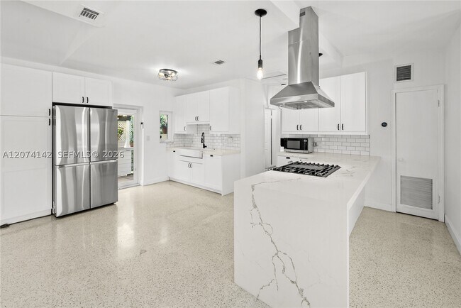 Foto del edificio - 3130 SW 27th St