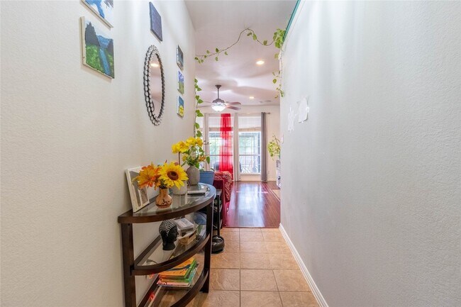 Foto del edificio - 2324 Crestridge Dr