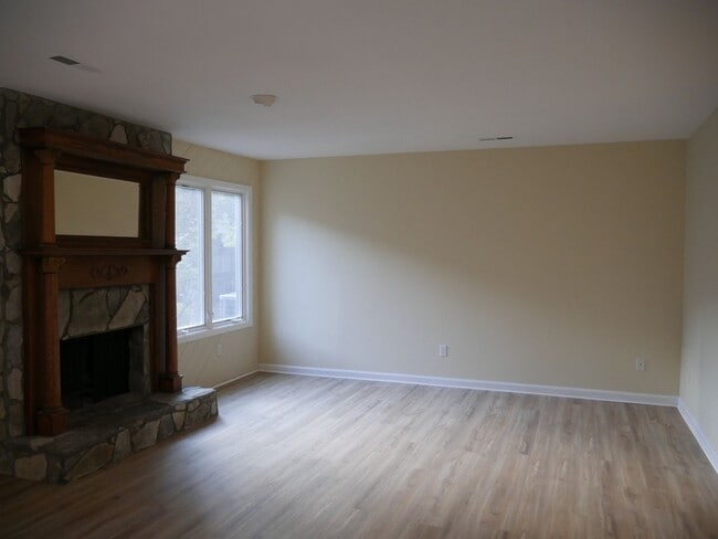 Foto del edificio - Tow level living