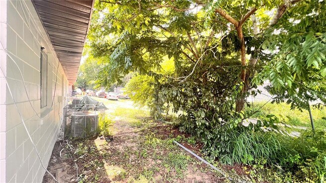 Foto del edificio - 5941 W Amelia St