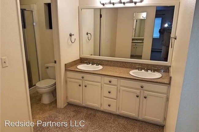 Foto del edificio - 2 br, 2 bath Apartment - 3030 Alki Ave SW