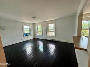 Building Photo - 751 Hudson Ave