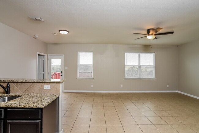 Building Photo - 243 Posey Pass