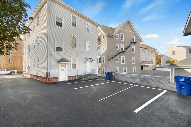 Foto del edificio - 1077-1077 Dexter St