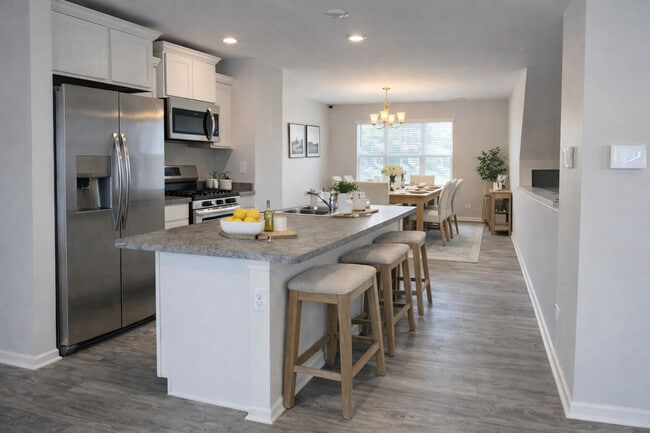 Building Photo - 2484 Alison Ave