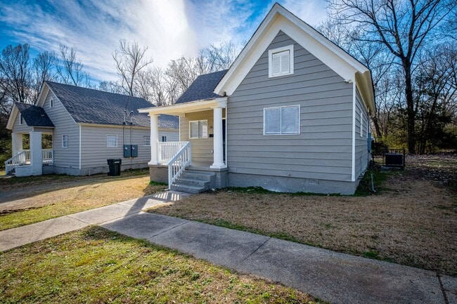 Building Photo - 1624-1626 Brown