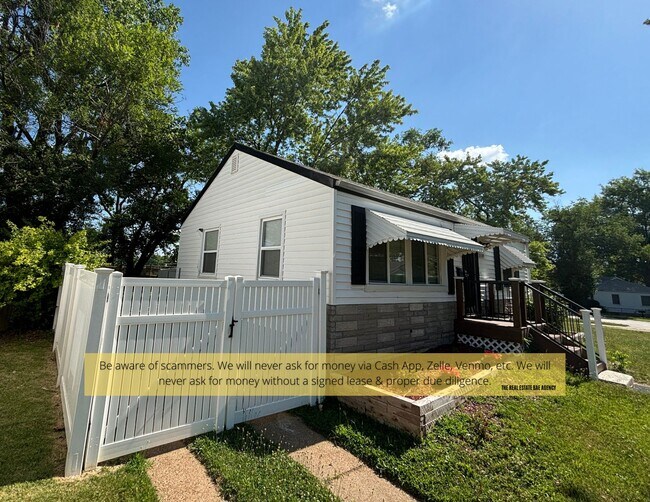 Building Photo - 8309 Whitewater Dr