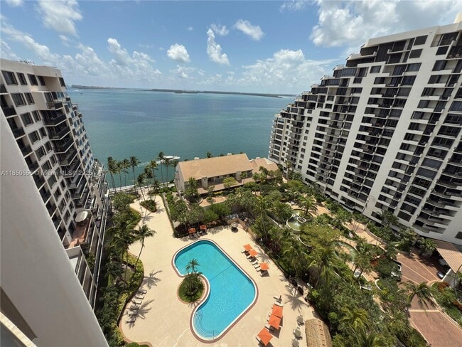 Building Photo - 540 Brickell Key Dr