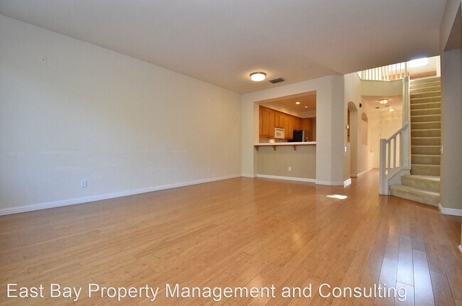 Building Photo - 2 br, 2.5 bath House - 22950 Canyon Terrac...