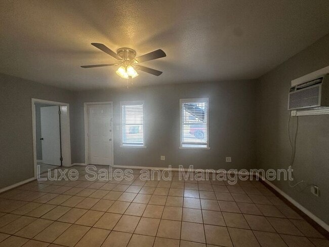 Foto del edificio - 1134 NW 49th St