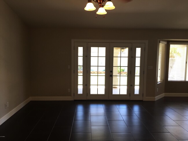 Building Photo - 1525 E Ironwood Dr
