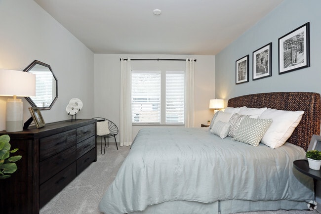 Interior Photo - Mariner Grove