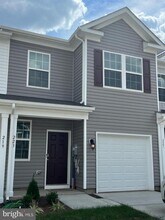 Building Photo - 189 Baker Dr