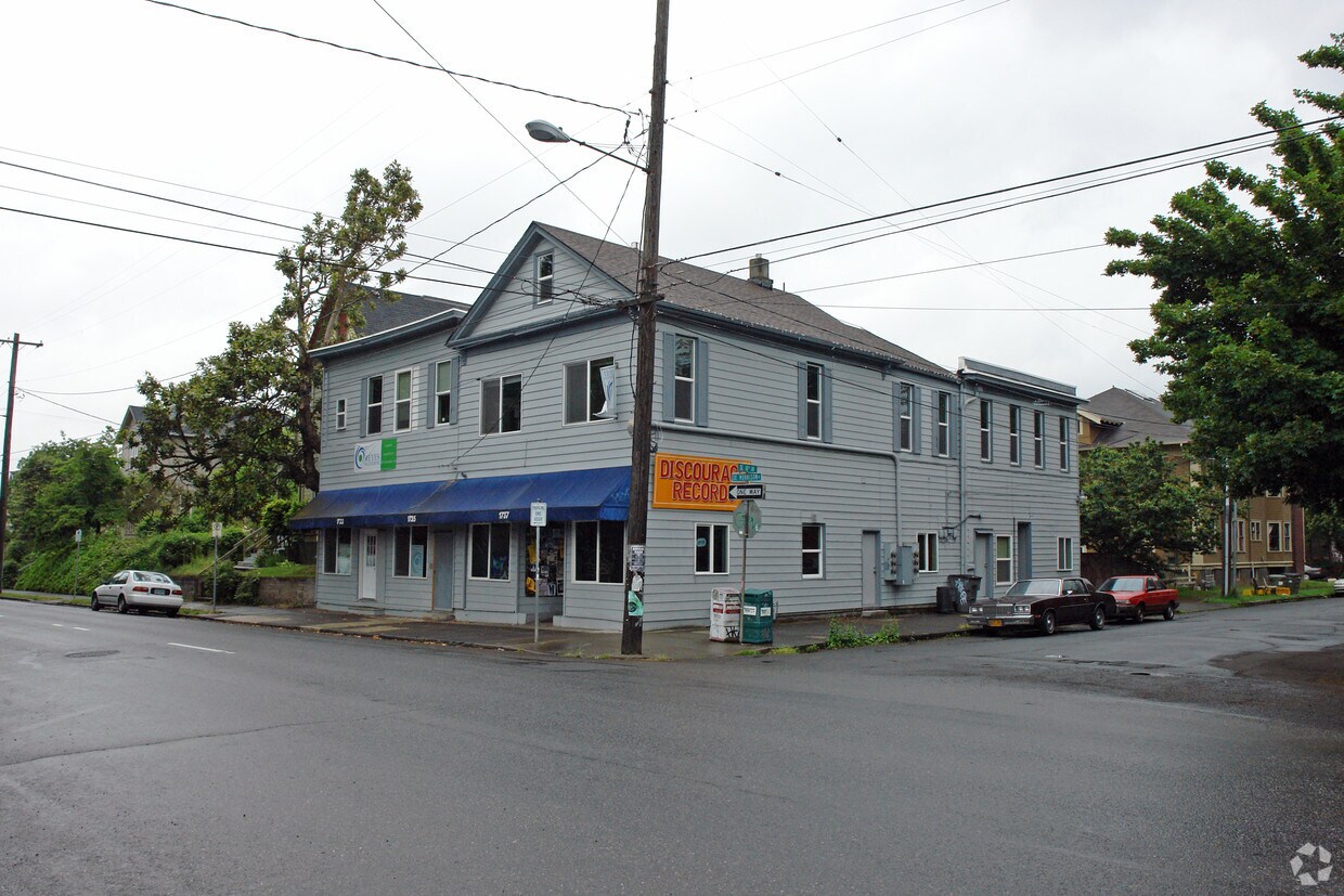 Building Photo - 1733-1737 SE Morrison St