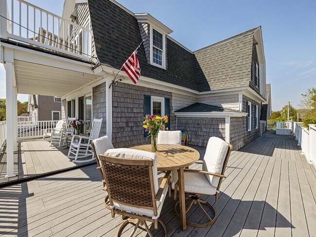 Foto del edificio - 281 Beach Ave