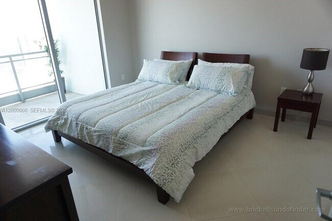 Foto del edificio - 90 SW 3rd St