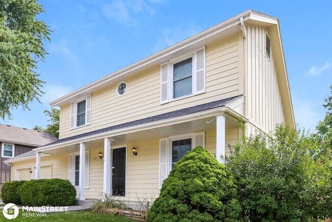 Foto del edificio - 1105 NE RIDGEVIEW DR, LEES SUMMIT, MO 64086