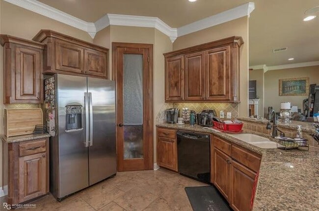 Building Photo - Gorgeous 4 Bedroom Home with Bonus Room in Bossier!