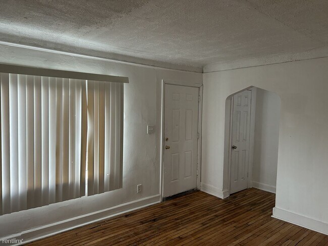 Building Photo - 3 br, 1.5 bath House - 6192 Oldtown St