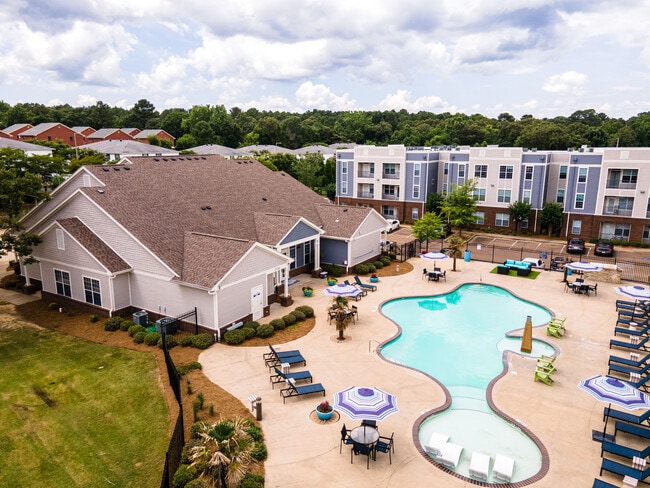 Photo - Rev Oxford Apartments