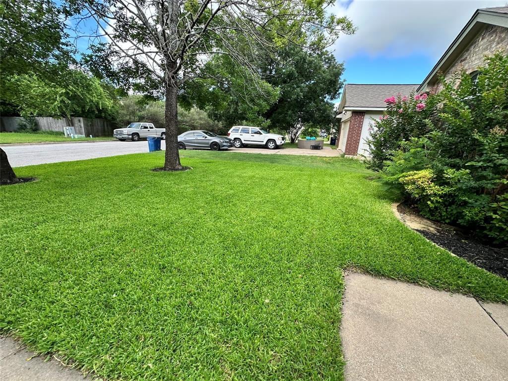 Building Photo - 1217 Nightshade Ln