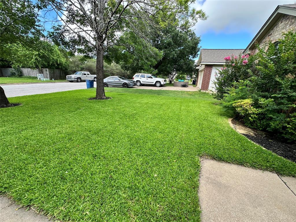 Foto del edificio - 1217 Nightshade Ln