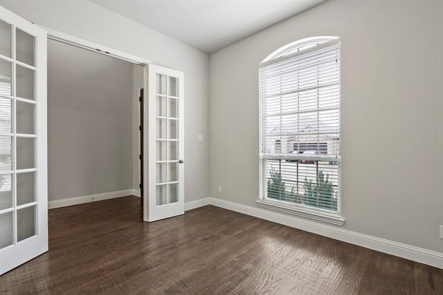 Foto del edificio - 4333 Falcon Ln