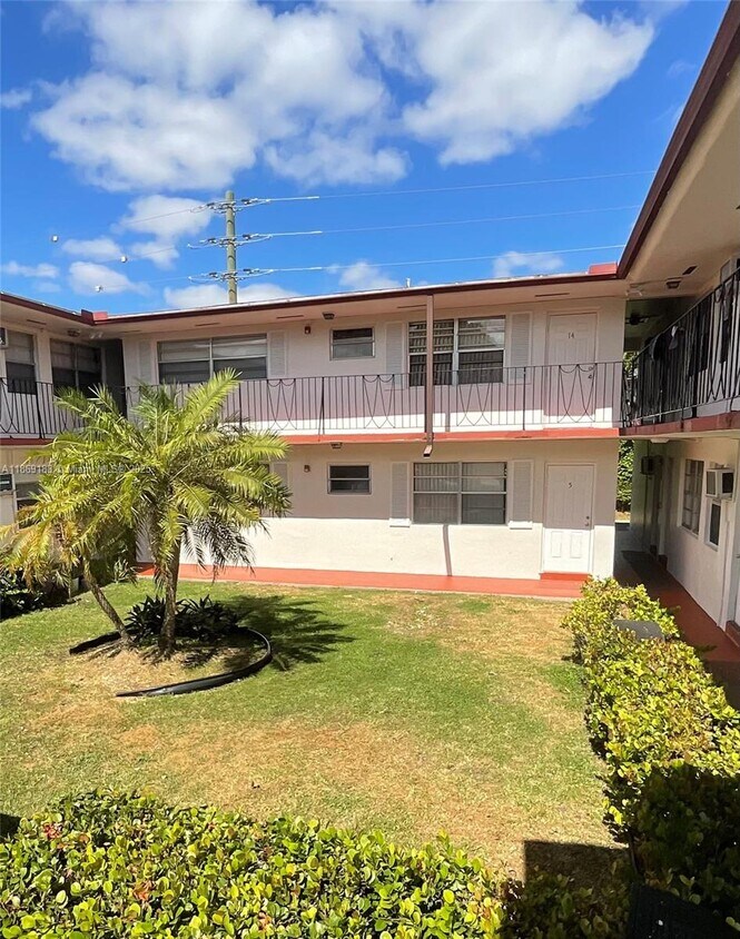 Foto principal - 11625 Canal Dr