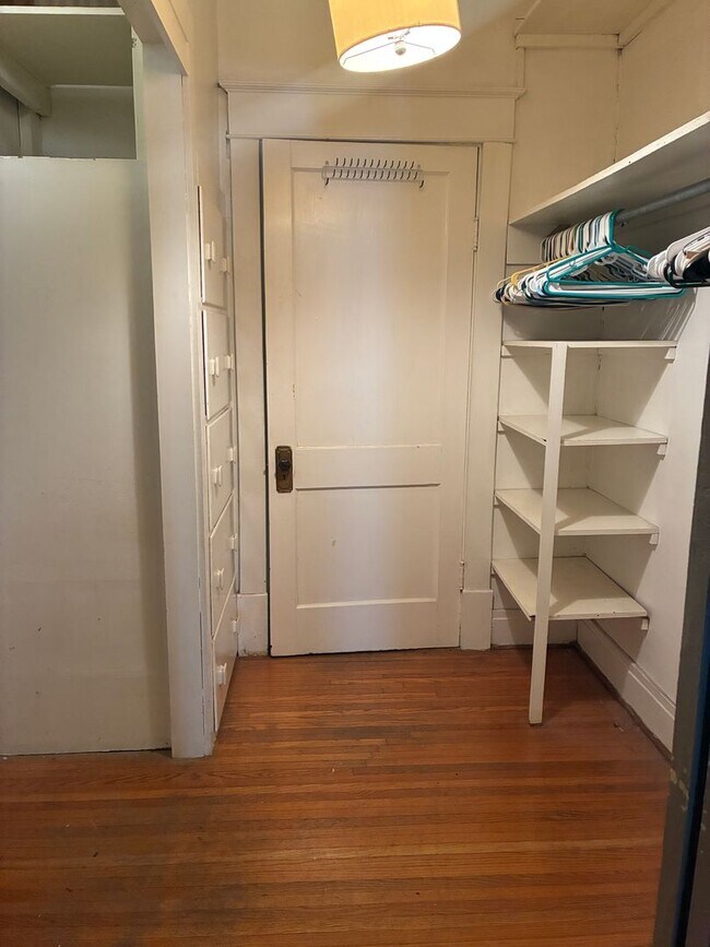 Foto del edificio - 3 Bed/1 Bath Historic Russellville Home