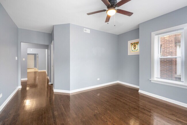 Building Photo - 7843 S Cregier Ave