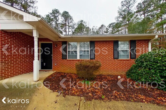 Primary Photo - 301 Beaver Pointe Dr.