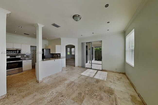 Foto del edificio - 780 Falling Water Rd