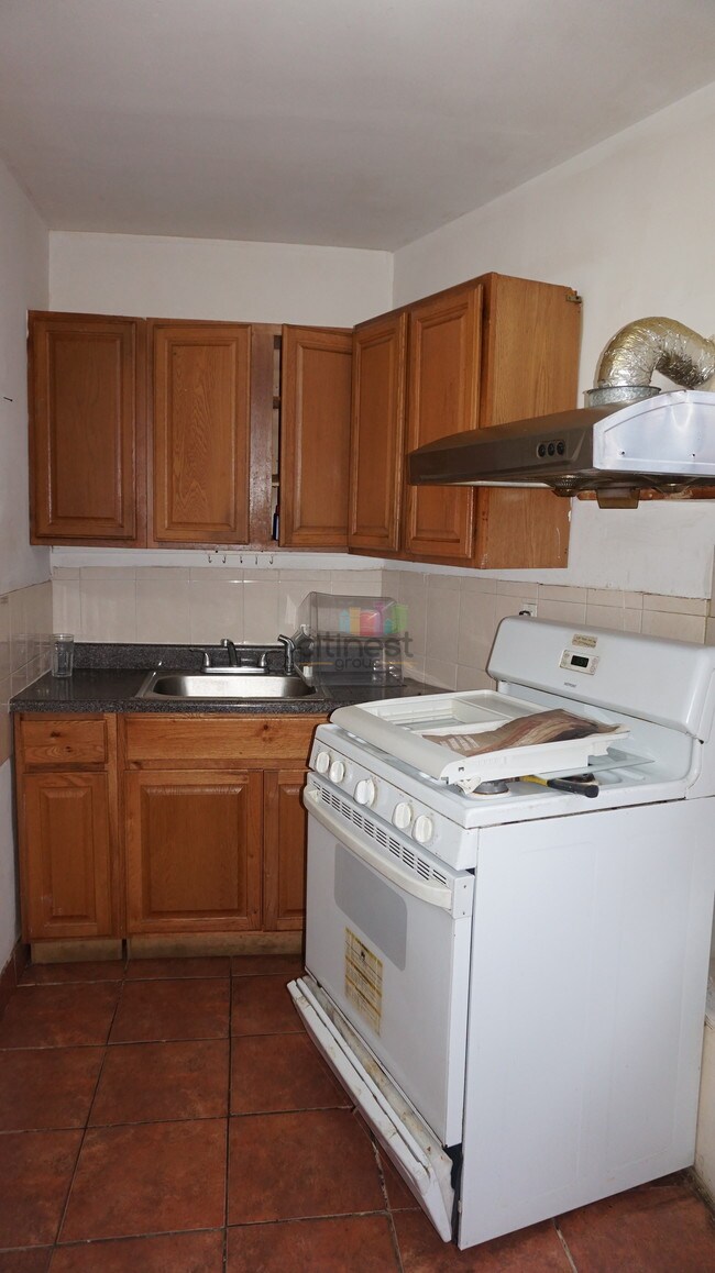 Building Photo - 819 Friel Pl