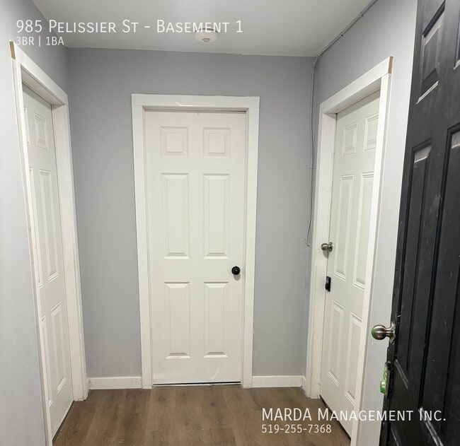 Photo du bâtiment - CHARMING 3 BEDROOM, 1 BATHROOM BASEMENT FL...