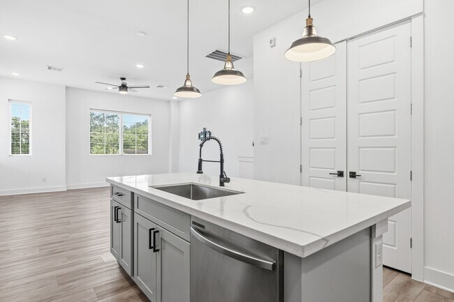 Foto del edificio - 1404 Mansfield St