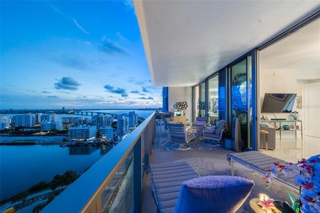Foto del edificio - 1155 N Gulfstream Ave