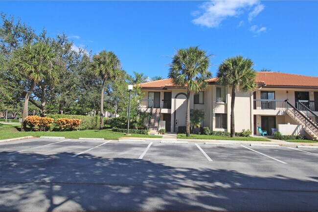 Foto del edificio - 5200 E Club Cir