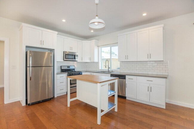 Foto del edificio - 6178 Aldama St