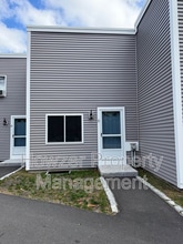 Building Photo - 10 Pine Grove Ave