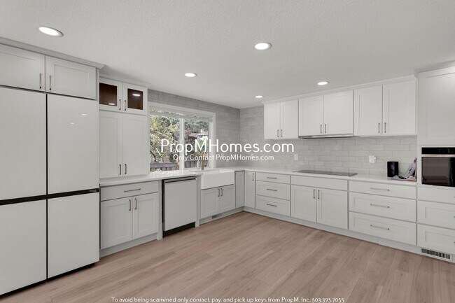 Foto del edificio - Beautifully Updated 3 Bedroom Luxury Home in Palisades!
