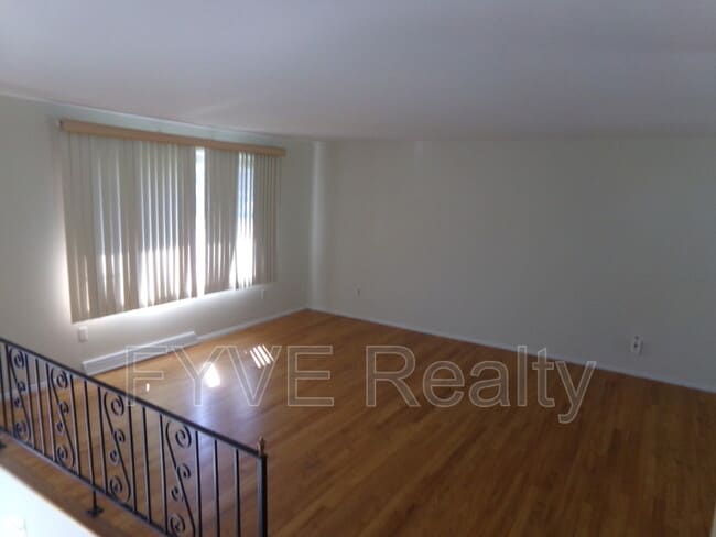 Foto del edificio - 161 Colonial Village Dr