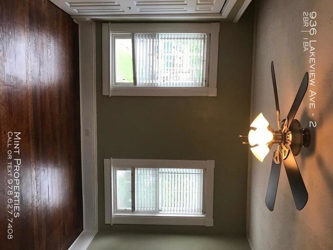 Building Photo - 2 Bedroom Apartment with Den/office