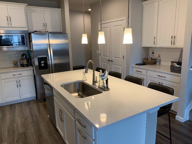 Foto del edificio - 618 Stonebridge Dr
