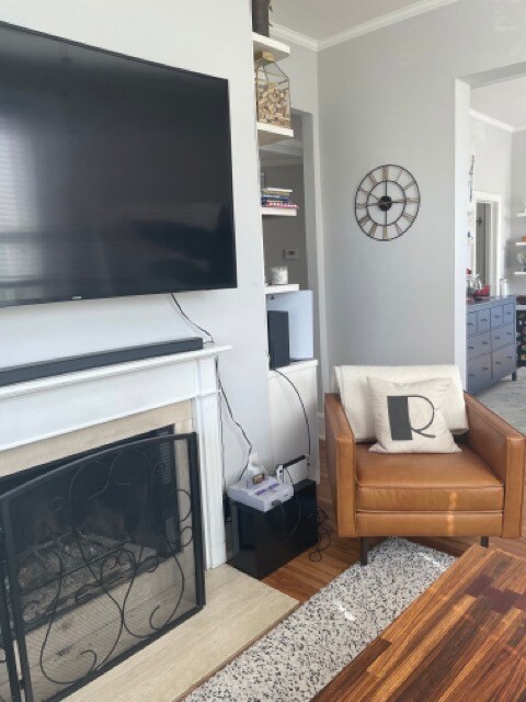 Living Room - 520 E St NE