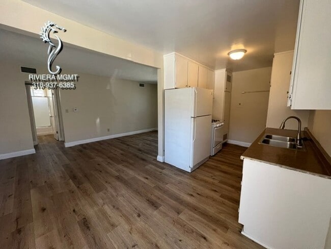 Building Photo - 514 S Grevillea Ave