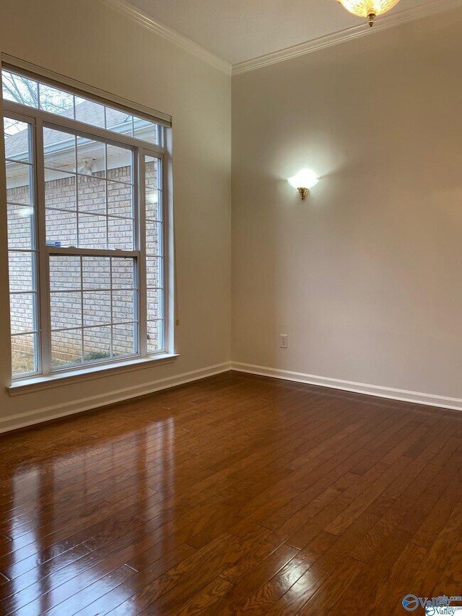 Building Photo - 417 Barrington Hills Dr