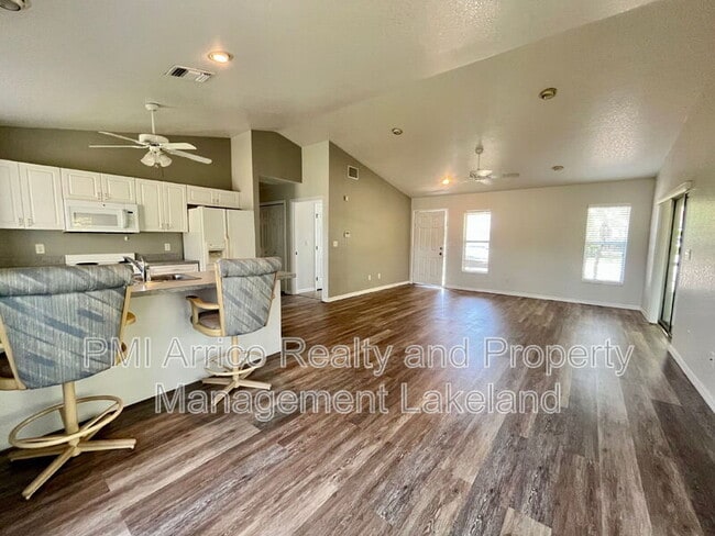 Building Photo - 68 Powell Rd