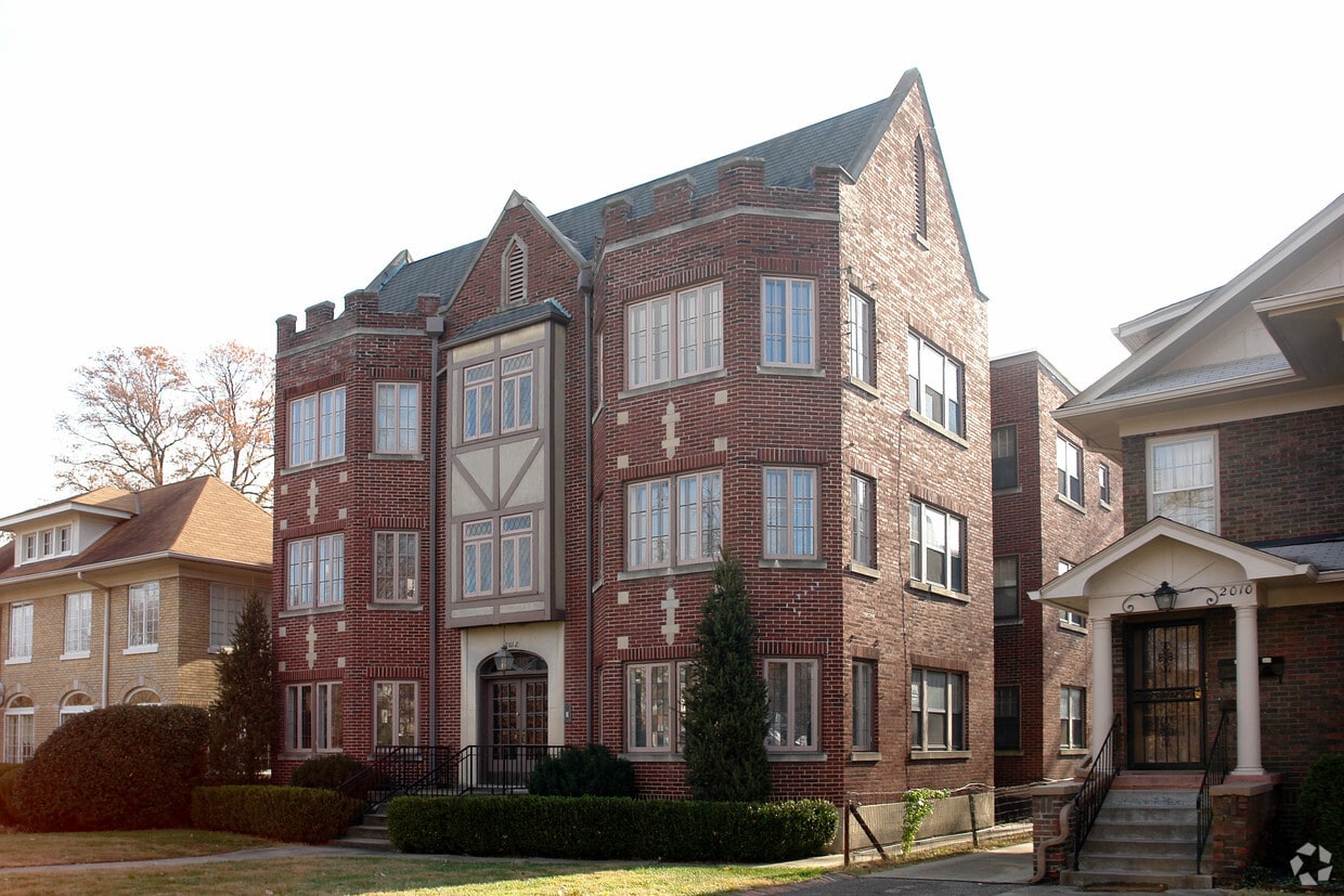 2064 Douglass Blvd, Louisville, KY 40205 Apartments in Louisville, KY